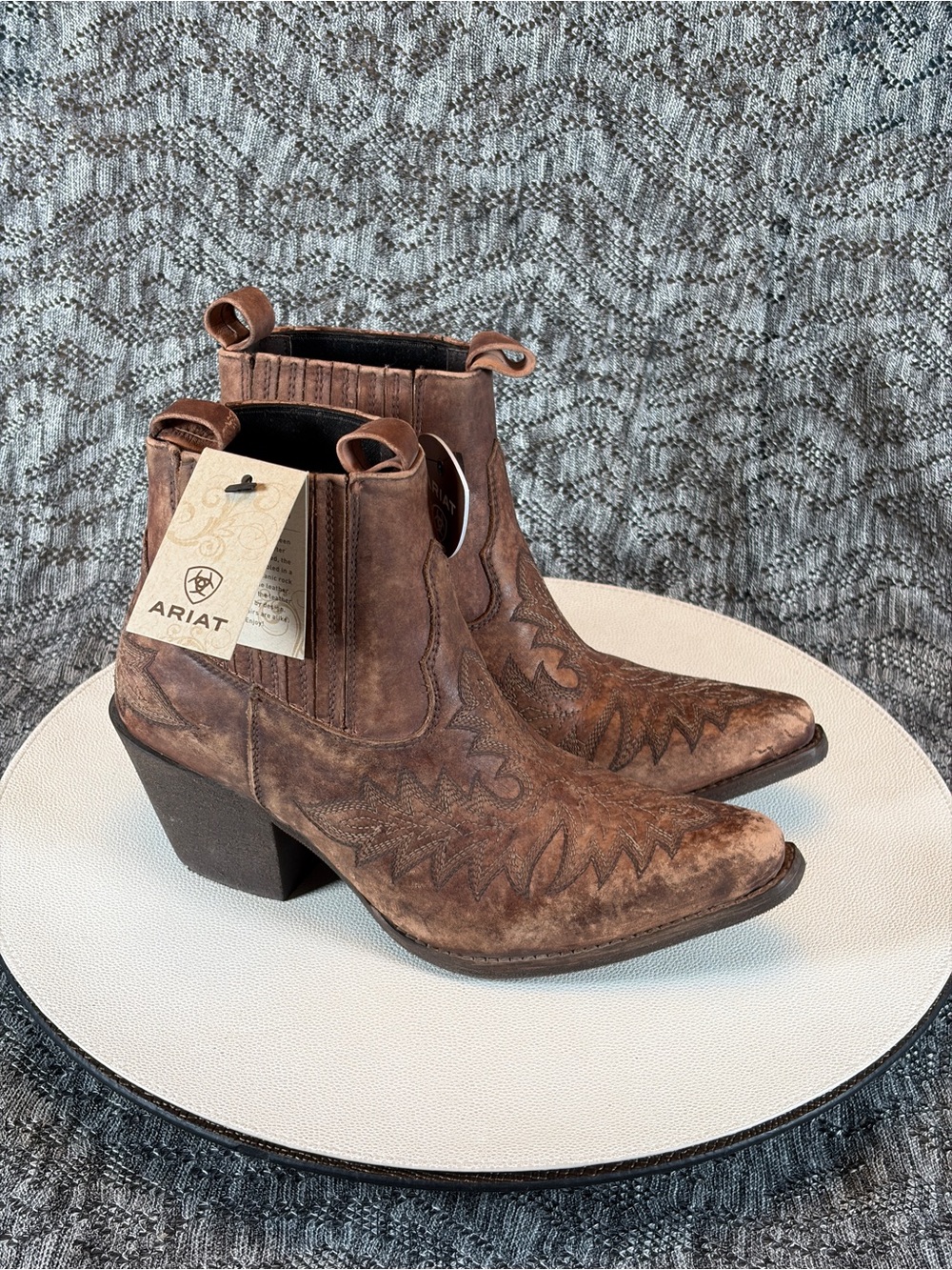 ARIAT Scarlet Western Boots cowboy Ankle Bootie